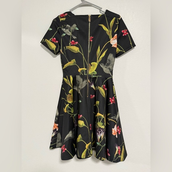 Ted Baker London Sew in Love Moven Floral Short Sleeve Dress Size 1 US - Picture 7 of 8